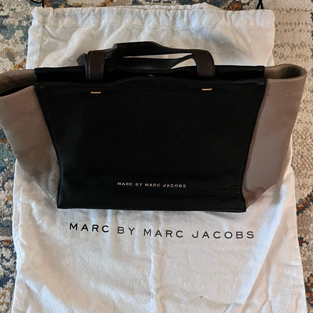Marc Jacob’s leather shoulder bag two tone
